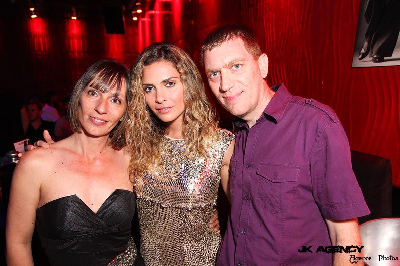 Clara Morgane accompagnée de Ghislaine et Hervé Laurent Clara Morgane accompagnée de Ghislaine et Hervé Laurent