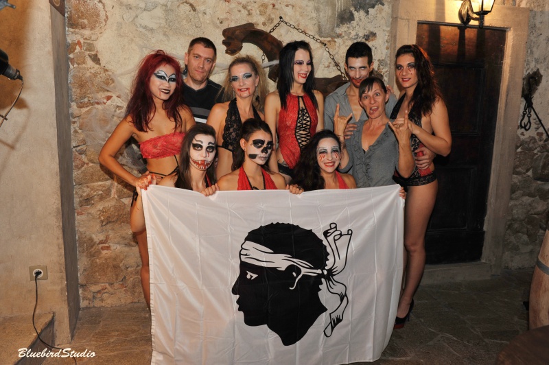 Toute l'équipe ! Toute l'équipe !